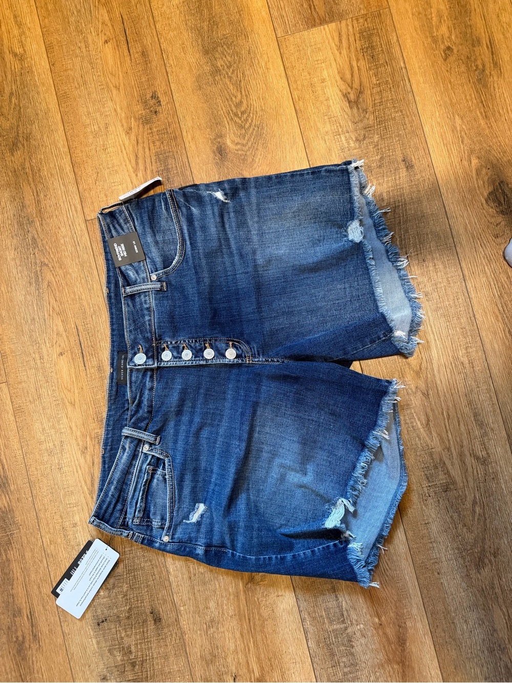 NWT Silver Women's Distressed High-Rise Denim Shorts - Dark Blue 18W